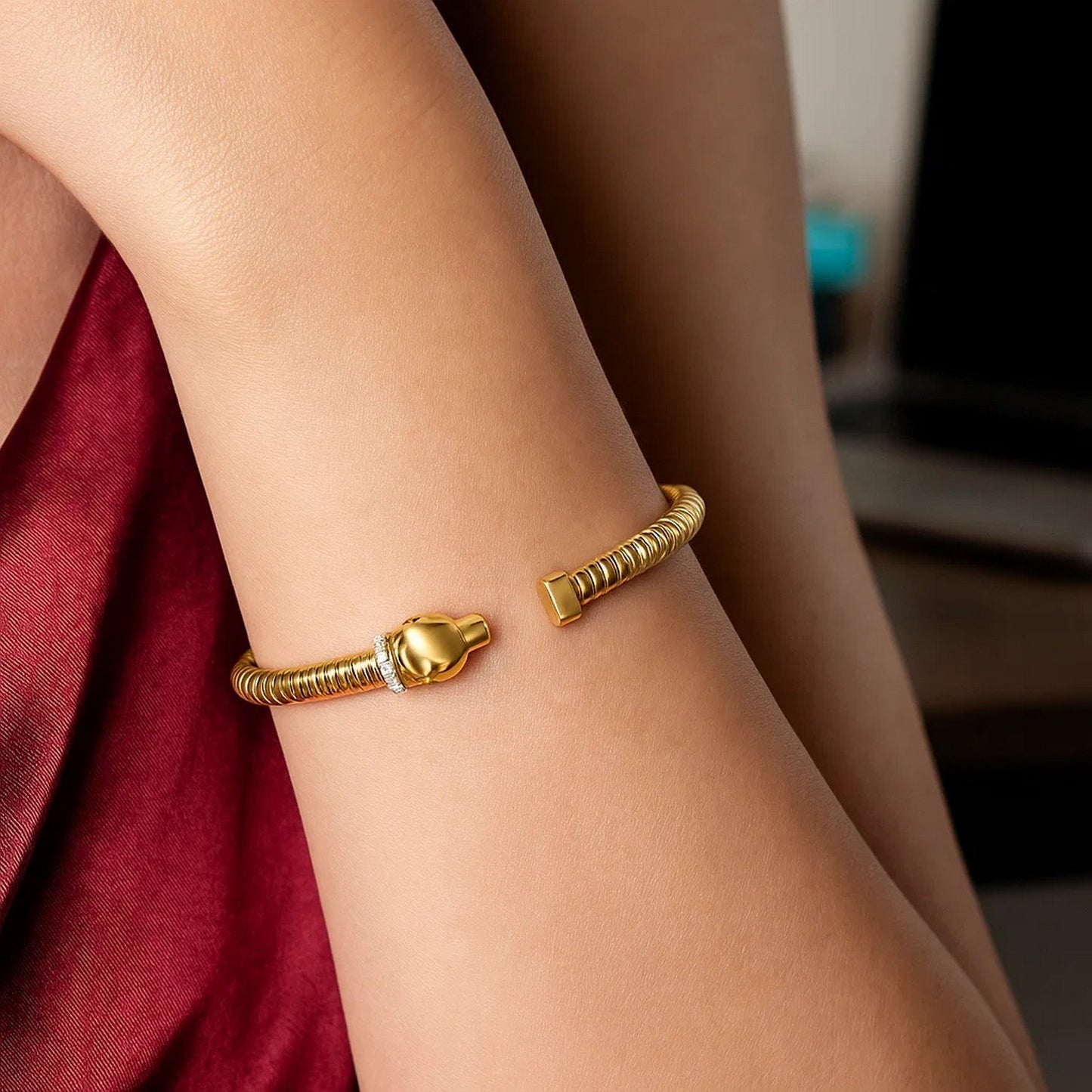 14K Yellow Gold Tubogas Panther Cuff with Diamonds (3.90 mm)